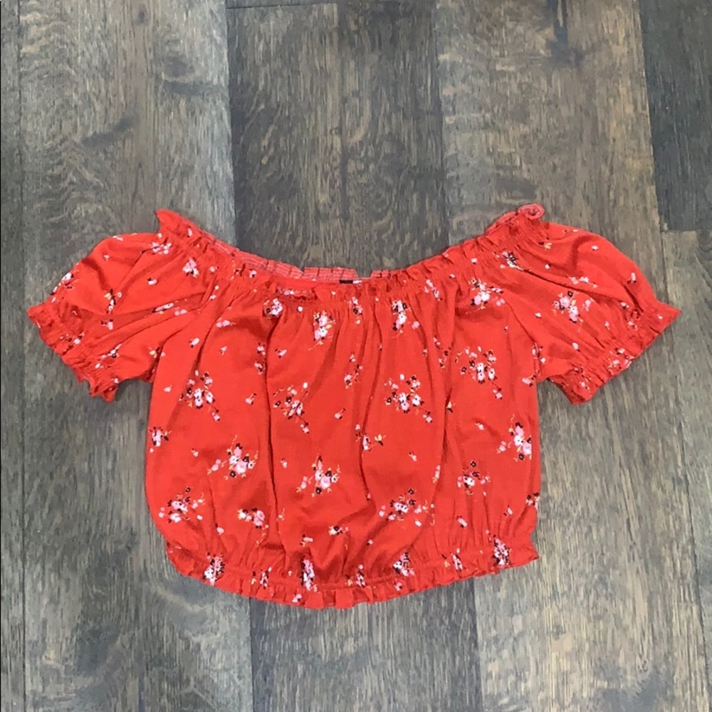 H&M’s DESIGN floral off the shoulder top